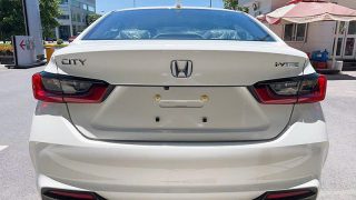 Đuôi xe honda cty L